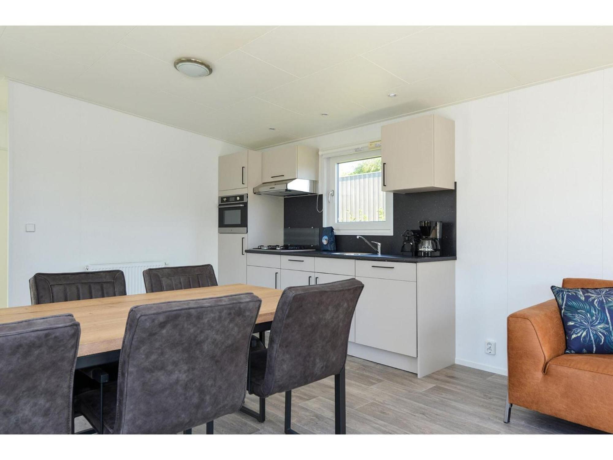 Brand New Chalets At 10 Minutes From The Oosterschelde Heinkenszand Bagian luar foto