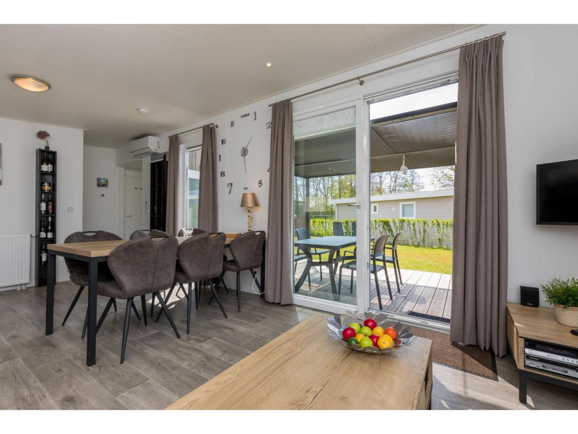 Brand New Chalets At 10 Minutes From The Oosterschelde Heinkenszand Bagian luar foto