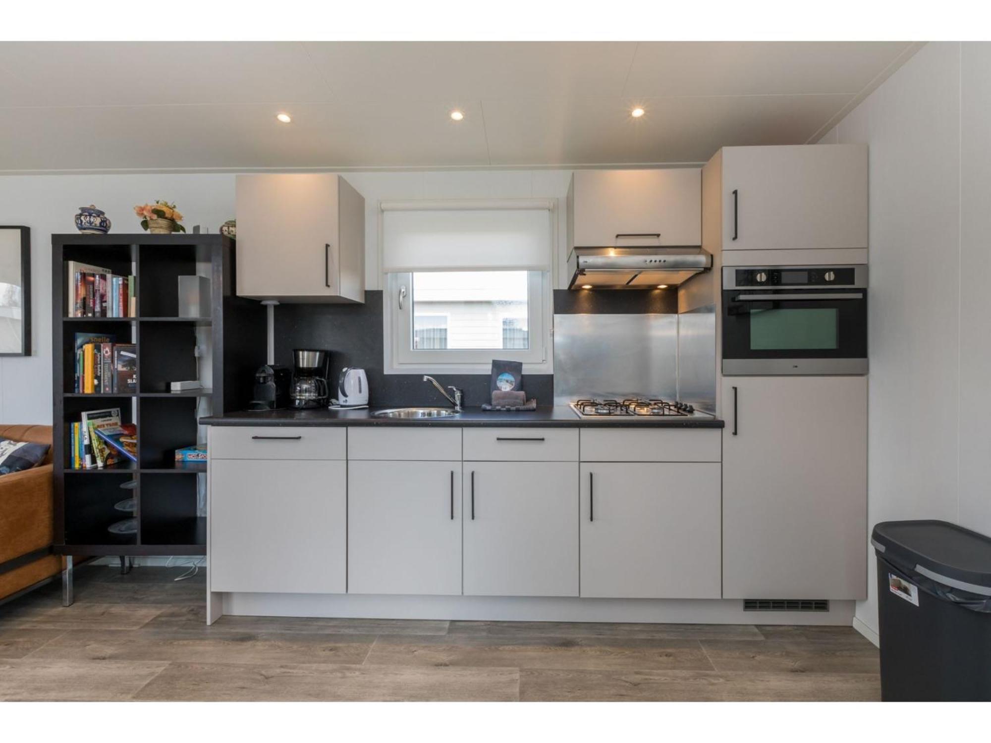 Brand New Chalets At 10 Minutes From The Oosterschelde Heinkenszand Bagian luar foto
