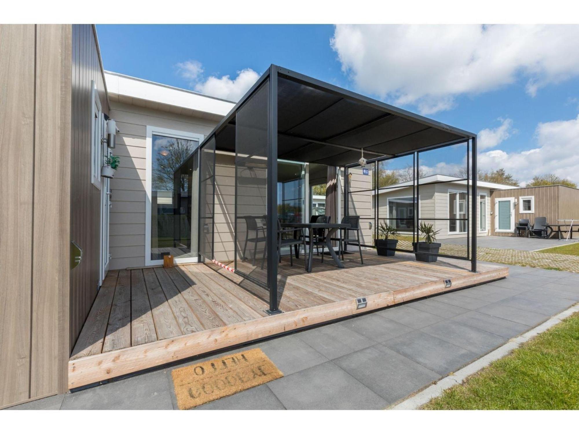 Brand New Chalets At 10 Minutes From The Oosterschelde Heinkenszand Bagian luar foto