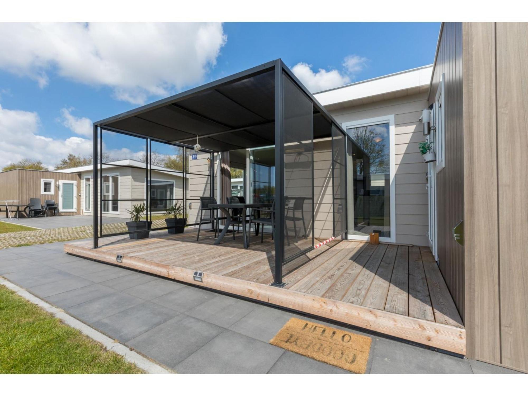 Brand New Chalets At 10 Minutes From The Oosterschelde Heinkenszand Bagian luar foto